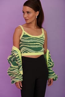 Fluffy Knited Cropped Singlet