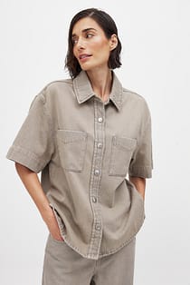 Skjorte i denim med korte ærmer