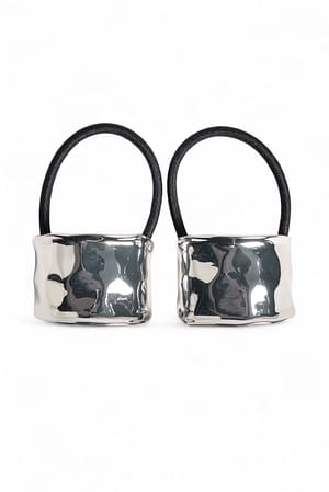 Silver Pack de 2 coleteros con textura de martillado