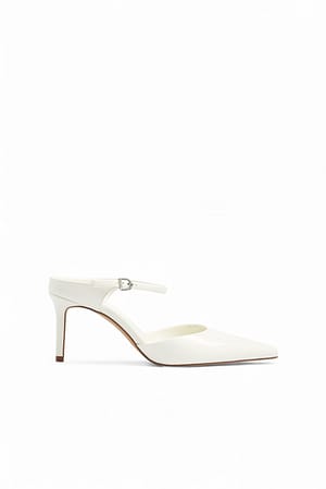 White Tacones con tira en el tobillo