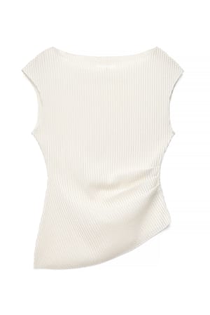 White Struktureret top med asymmetrisk kant