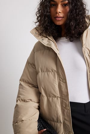Beige Recycelte Jacke mit Gürtel