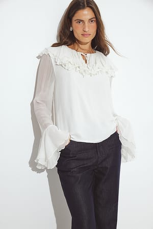White Blusón con cuello grande