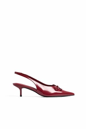 Red Slingback-Pumps mit Schleife