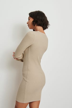 Image 3 of 6