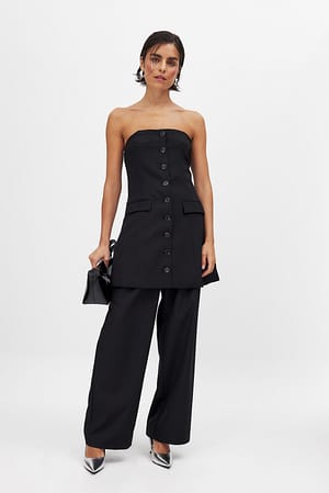 Black Tailliertes Minikleid mit Knopfleiste