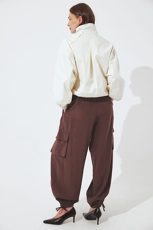 Image 2 of 6