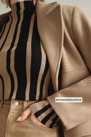 Cropped Turtle Neck Top