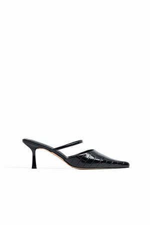 Pumps med krokodilprägling