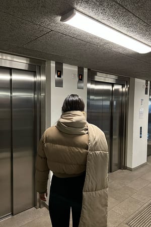 Image 4 of 6