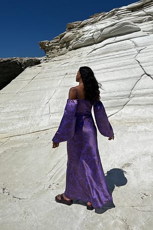 Image 2 of 4