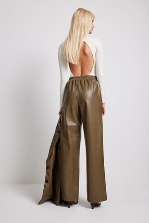 Olive Pantalon en faux cuir à taille élastique