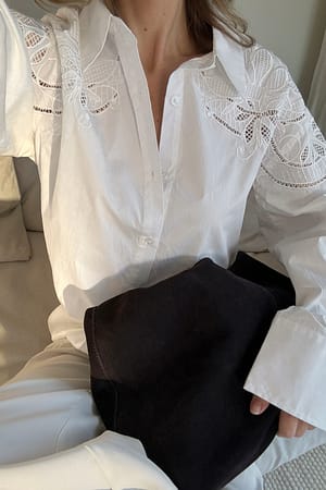 White Brodert bomullsskjorte