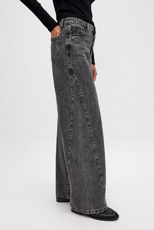 Grey Denim med extra vida ben