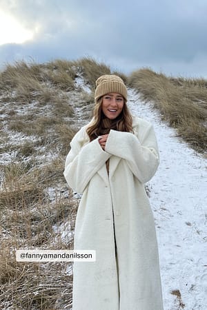 Beige Cableknit Beanie