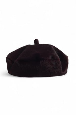 Burgundy Beret i fuskepels