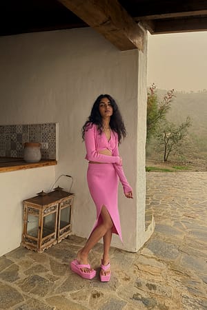 Pink Jupe en tricot fin à fente haute