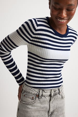Navy/White Fein gestrickter, gestreifter Pullover