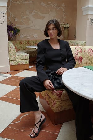 taillierter Blazer mit Rundhalsausschnitt