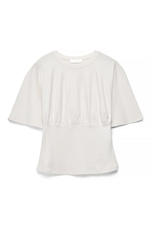 White T-Shirt mit taillierter Taille