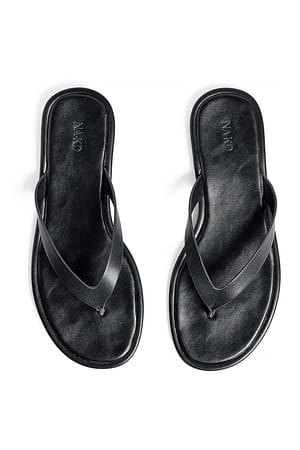 Black Flat Flip-Flop Sandals