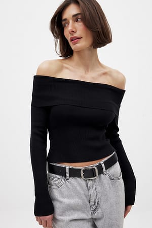 Black Folded Offshoulder Knitted Top