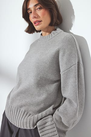 Mid Grey Strickpullover mit gefalteten Ärmeln