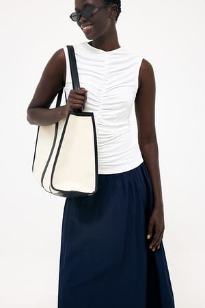 Offwhite Top de cuello en V pronunciado