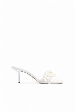 Offwhite Pailletten-Detail Heels