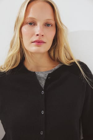 Image 2 of 8
