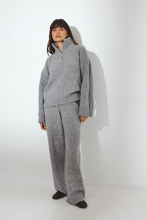 Grey Strickhose