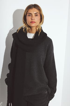 Dark Grey Melange Strickpullover aus Wollmischung mit Nahtdetail