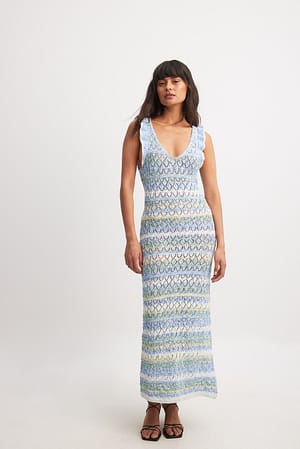 Vestido midi de punto a rayas