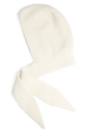 Cream Knitted Tie Bonnet