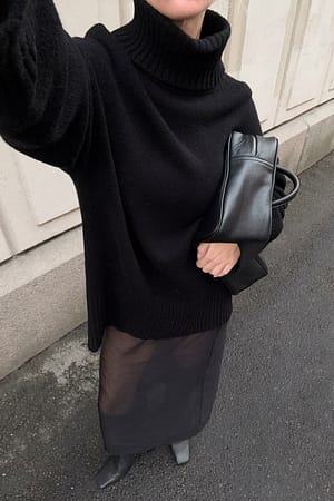 Jersey de lana de punto con cuello alto
