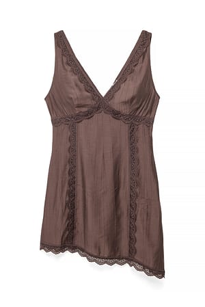 Brown Asymmetrisk minikjole med blondedetalje