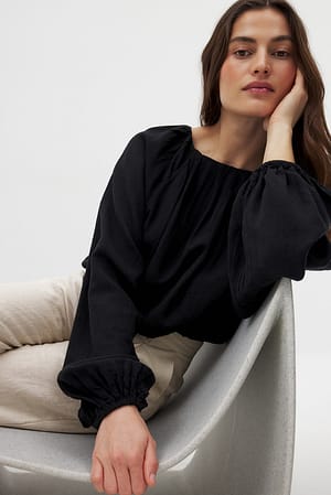 Bluse mit langen Ärmeln und Rüschen