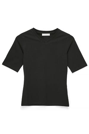 Black Longer Sleeved T-Shirt