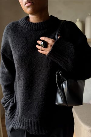 Ring med stendetaljer