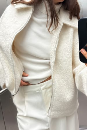 Langärmeliger Rollkragenpullover mit Rippenstrick