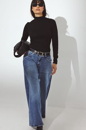 Mid Blue Jeans mit mittlerer Taille und Einsätzen