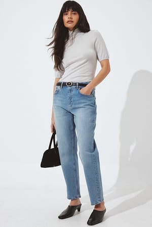 Light Blue Mom jeans med høyt liv