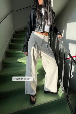 Offwhite Denim met detail op de achterkant