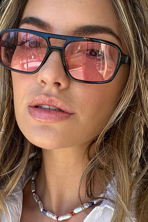 Pink Plastic Frame Aviator Sunglasses