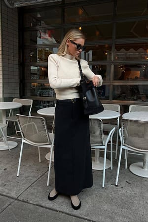 Offwhite Shoulder Padded Ribbed Sweater