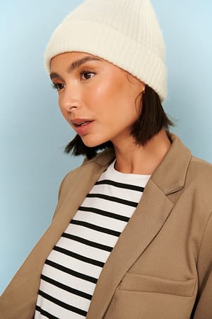 White Alpacamix beanie