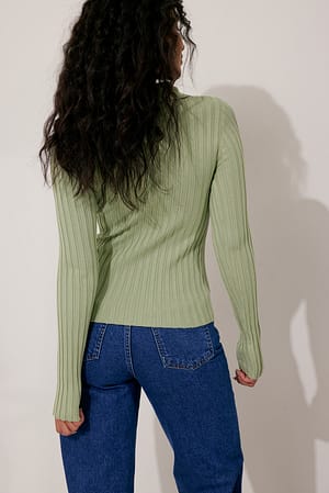 Image 3 of 4