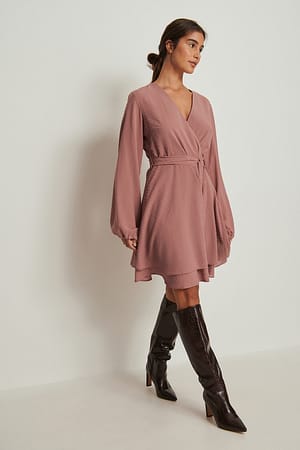 Dusty Pink Dobby mini omslagskjole