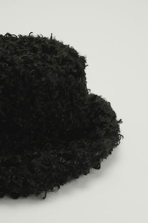 Image 3 of 6