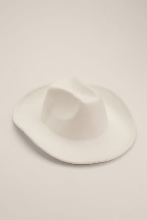Image 2 of 6